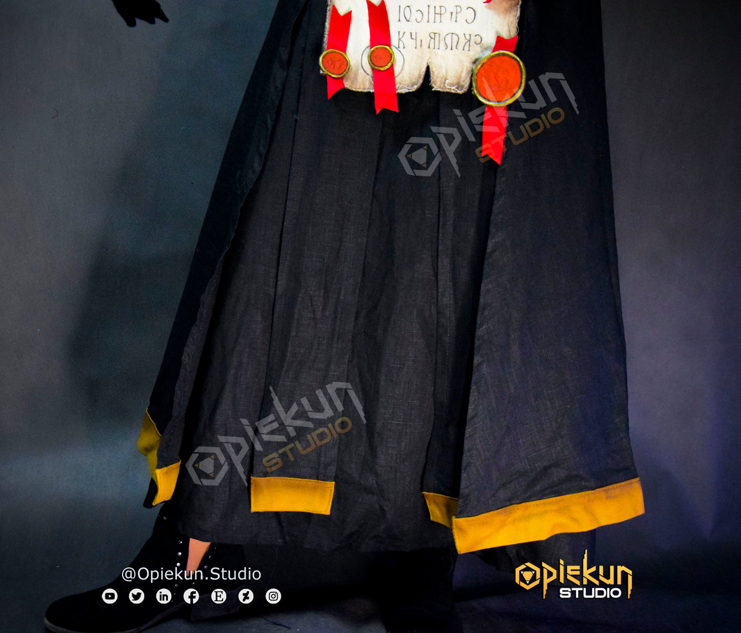 Dress of the Sorceress Fringilla Vigo / FOR ORDER